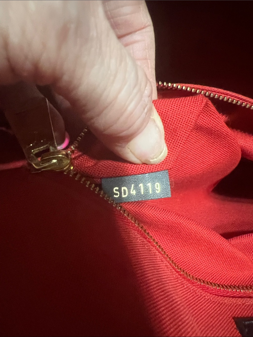 Louis Vuitton Brown reverse Monogram On The Go GM Tote with Pouch - Picture 9 of 11